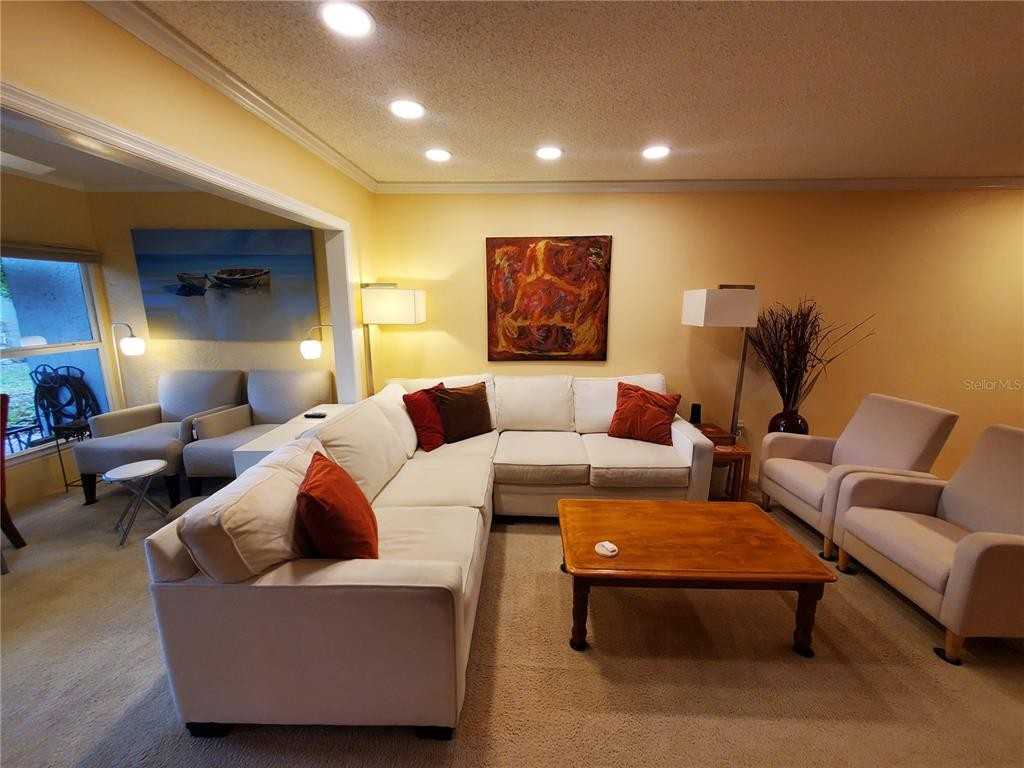 1403 Arrowhead Cir W #140313E - Photo 5 of 39