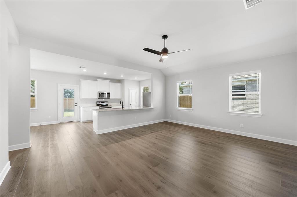 344 Live Oak Lane #344 - Photo 2 of 9