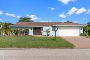featured image of 1384 Burgundy Drive #1384