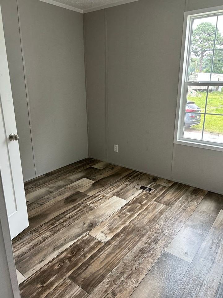 127 Hubert Boulevard #31 - Photo 4 of 24