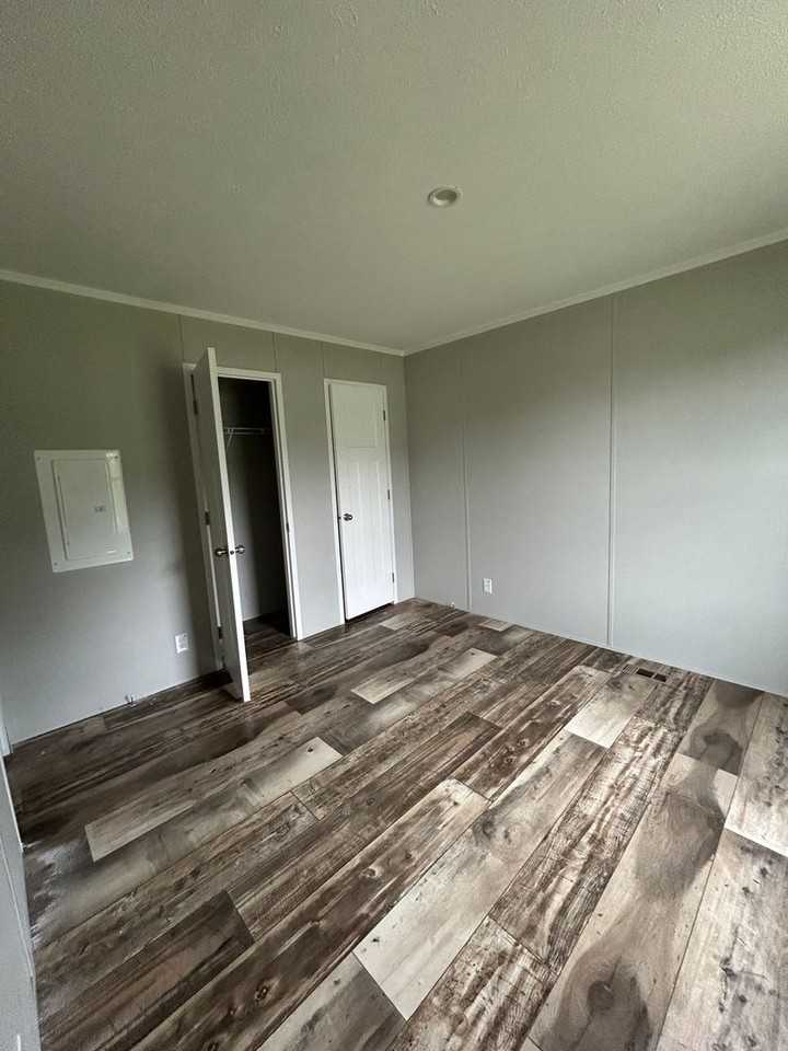 127 Hubert Boulevard #35 - Photo 6 of 18