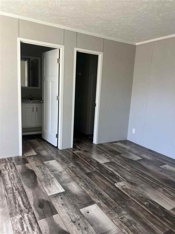 127 Hubert Blvd #70 - Photo 2 of 10