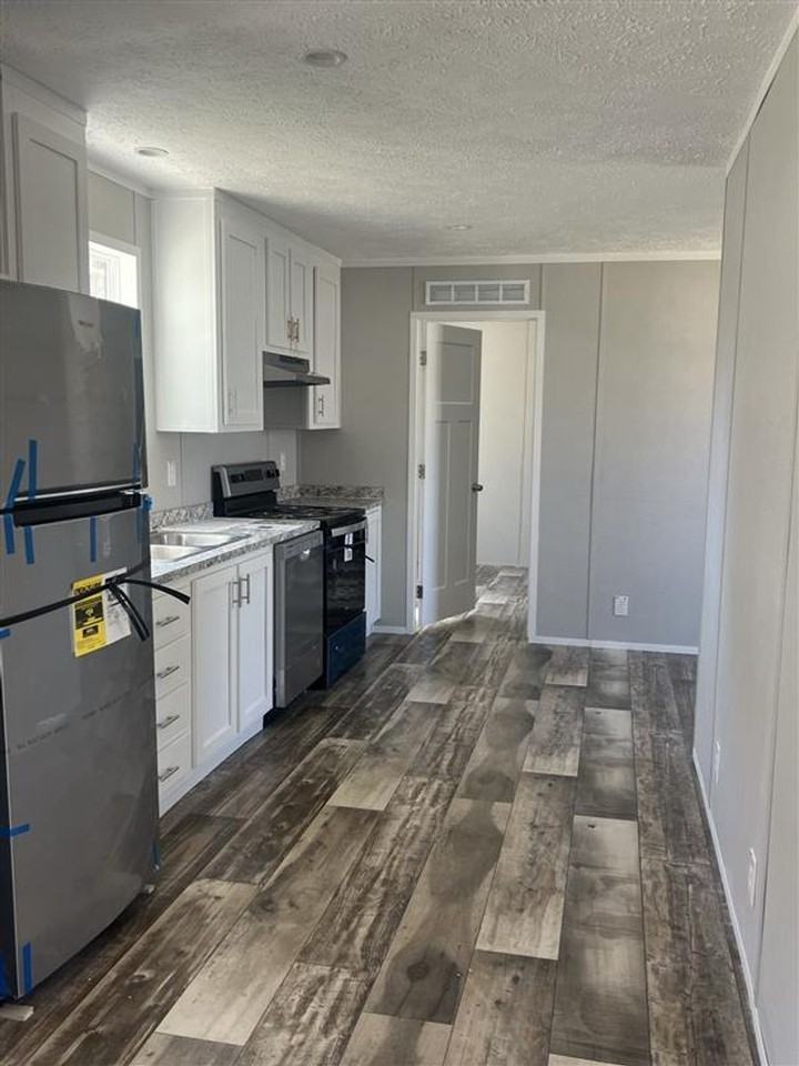 127 Hubert Blvd #70 - Photo 7 of 10