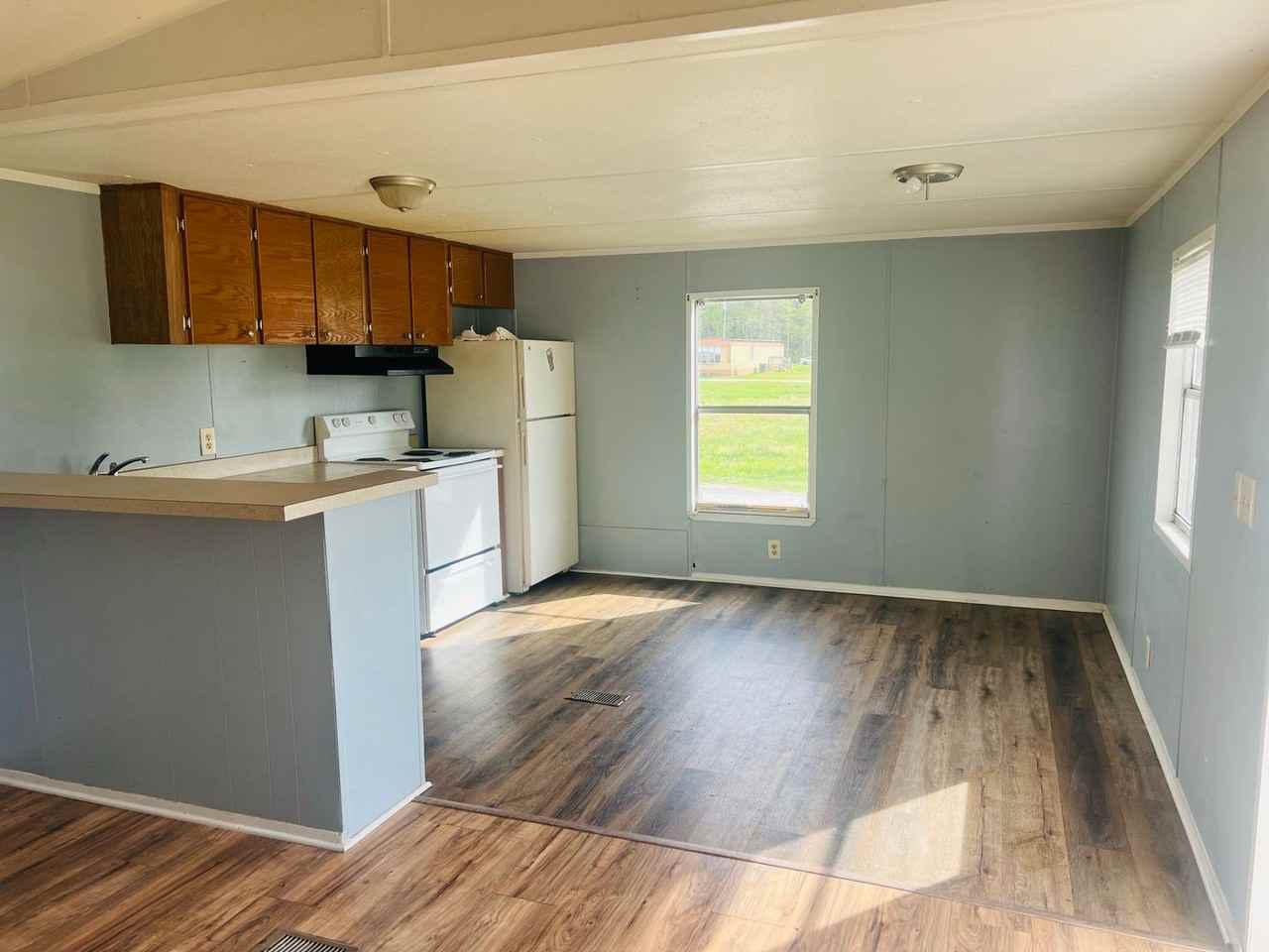 139 Hubert Boulevard #65 - Photo 3 of 12