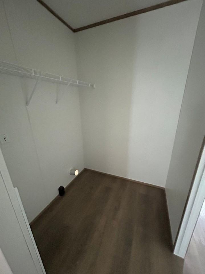 127 Hubert Boulevard #21 - Photo 4 of 11