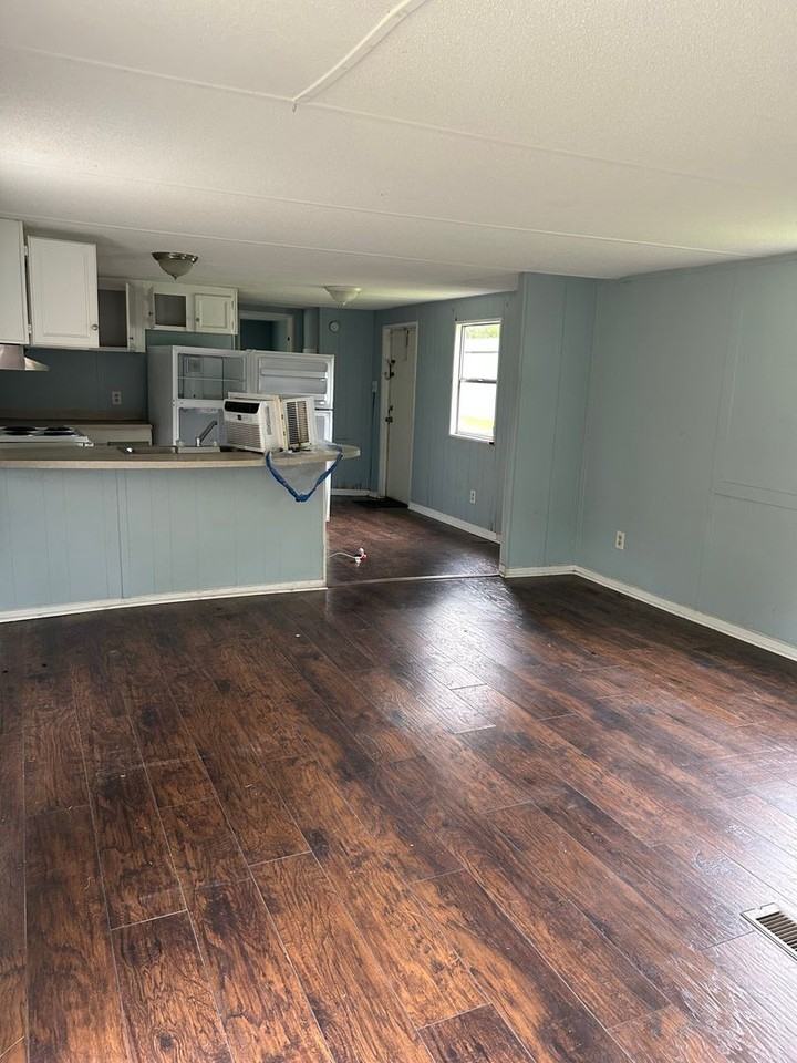 139 Hubert Boulevard #194 - Photo 7 of 15