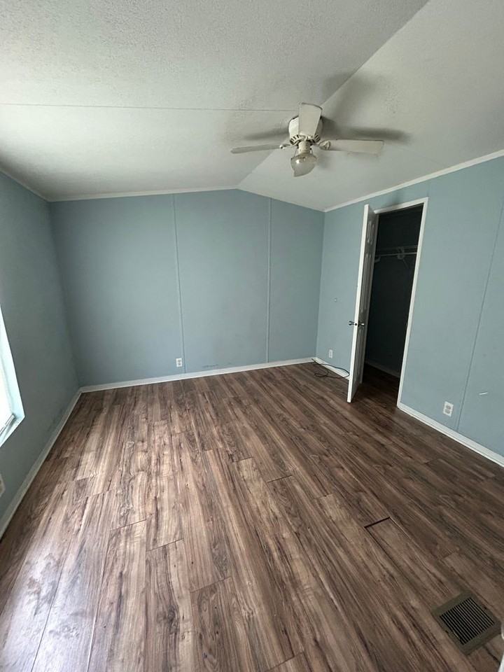 139 Hubert Boulevard #155 - Photo 5 of 19