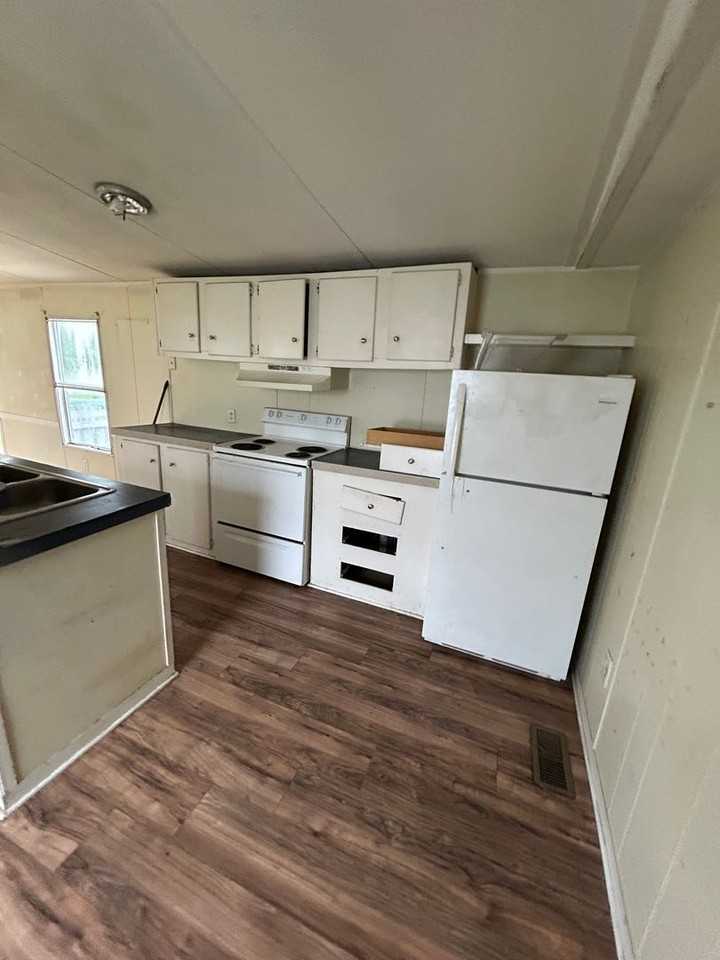 139 Hubert Boulevard #126 - Photo 5 of 12