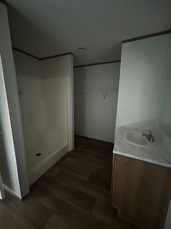 127 Hubert Blvd #43 - Photo 3 of 30