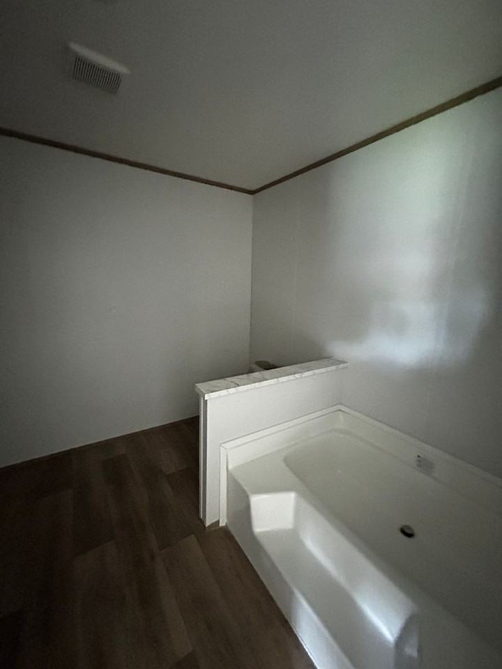 127 Hubert Blvd #43 - Photo 5 of 30