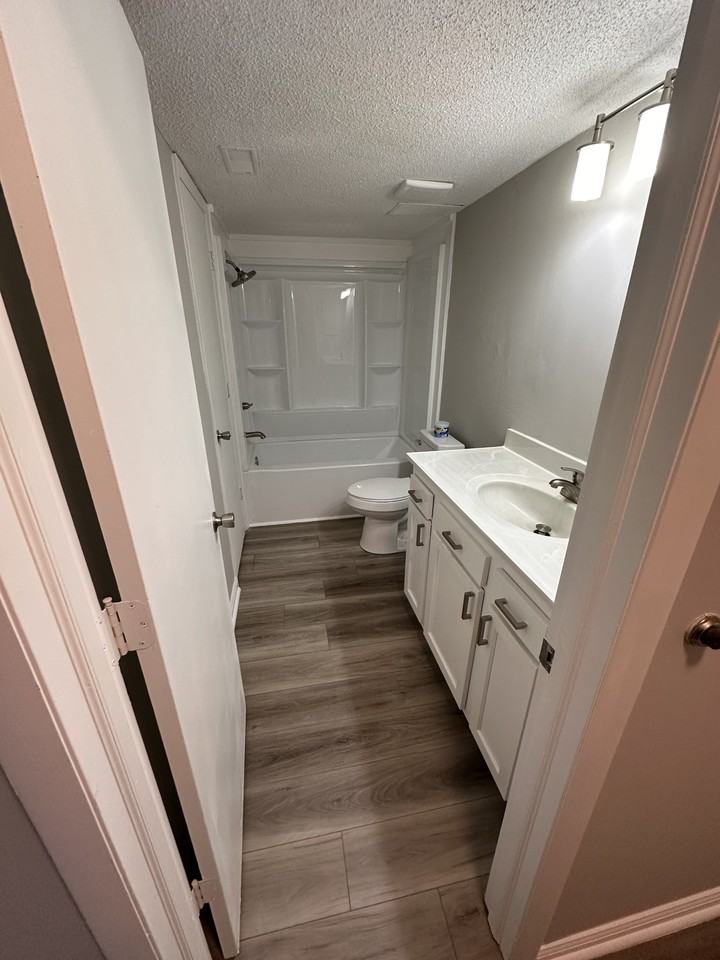 1600 Park Circle #709 - Photo 6 of 11