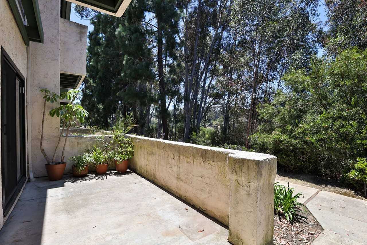 8750 Villa La Jolla Dr #70 - Photo 3 of 39