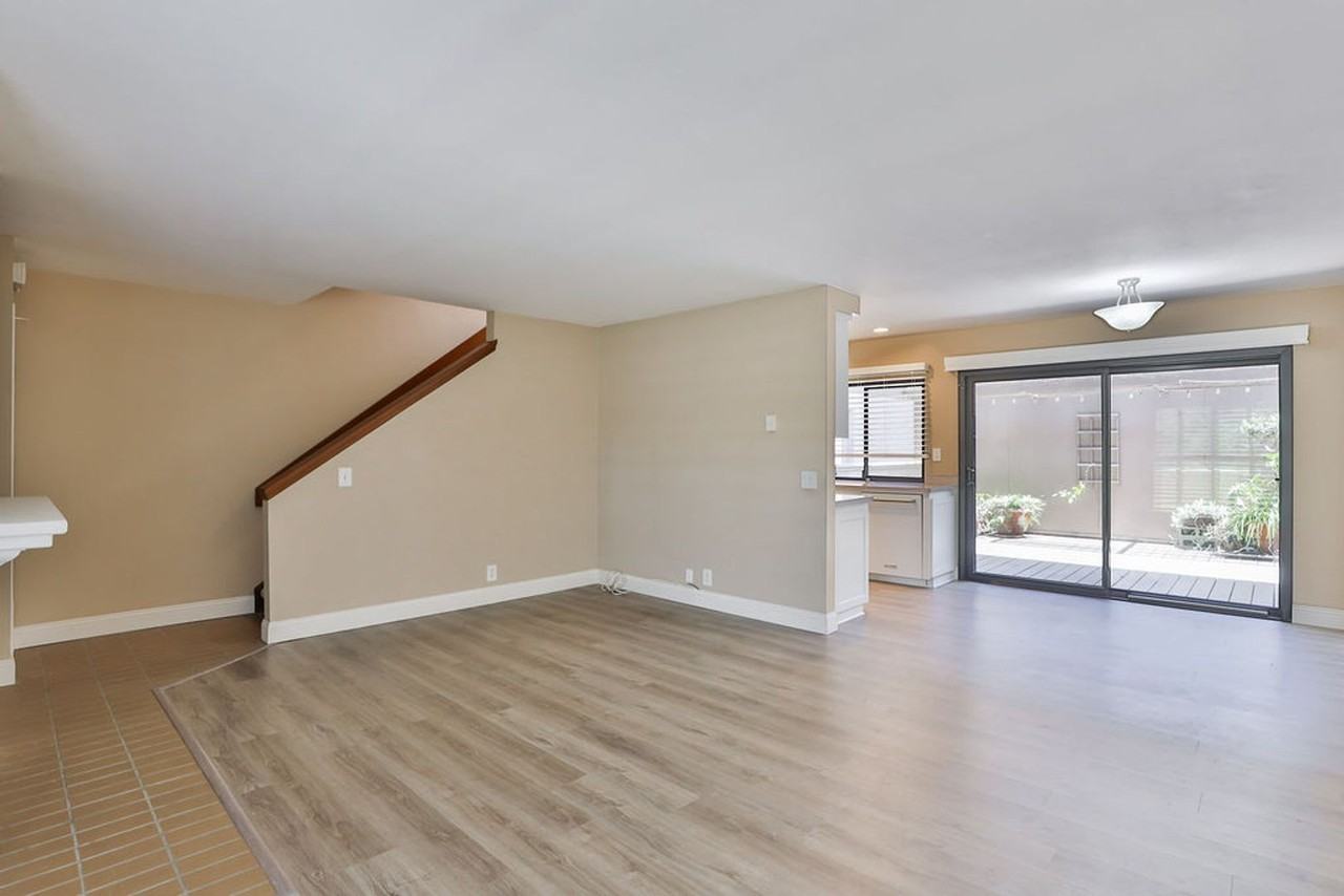 8750 Villa La Jolla Dr #70 - Photo 5 of 39