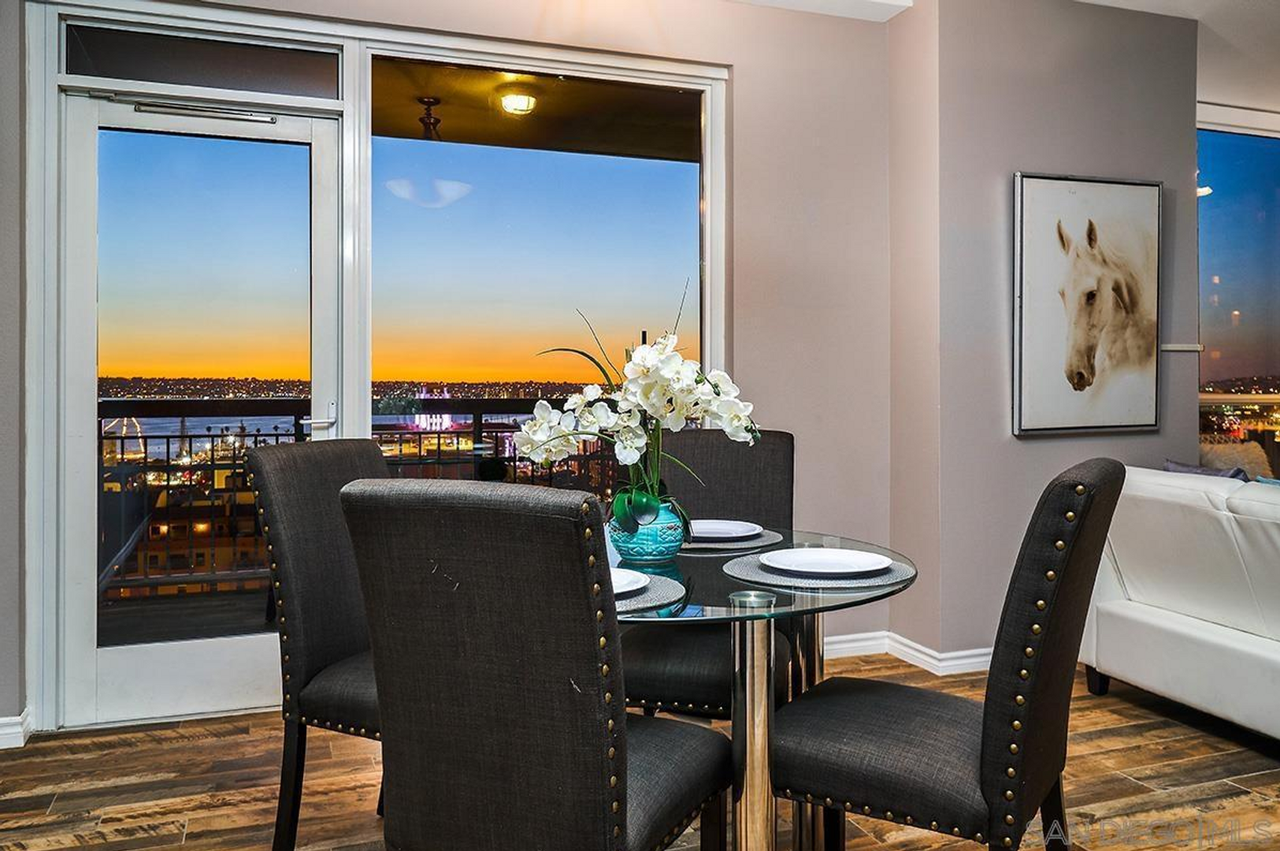 300 West Beech Street #1003 - Photo 7 of 27