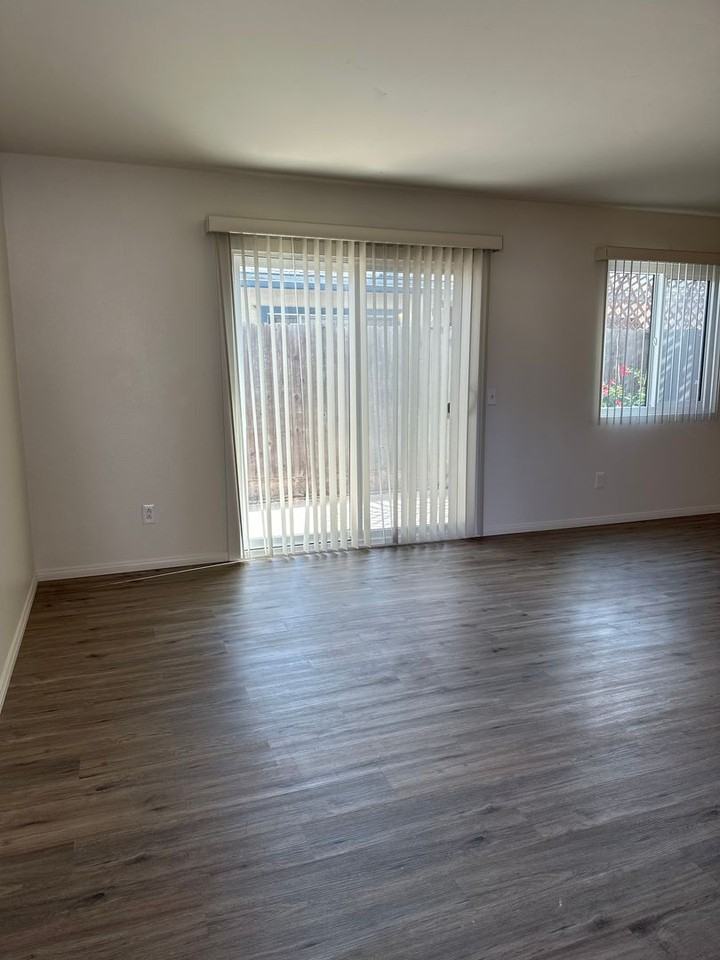 408 Delaware Street - Photo 4 of 24