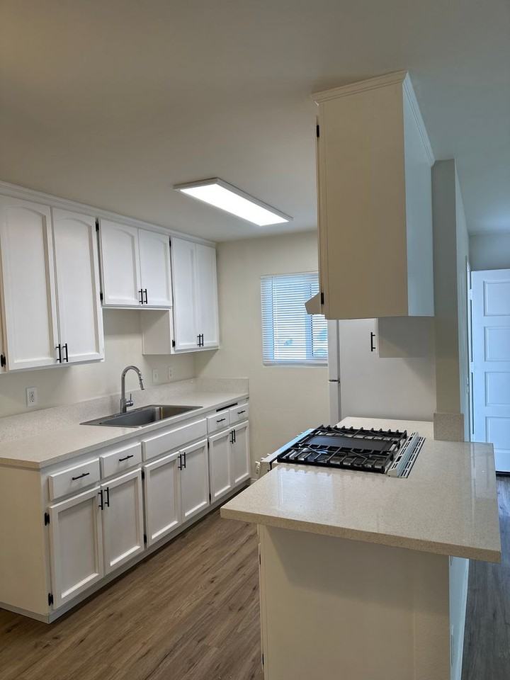 408 Delaware Street - Photo 7 of 24