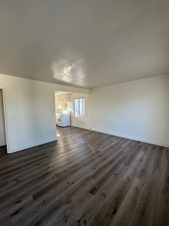 4640 1/2 36th St - Photo 3 of 21