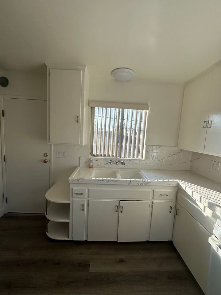 4640 1/2 36th St - Photo 5 of 21