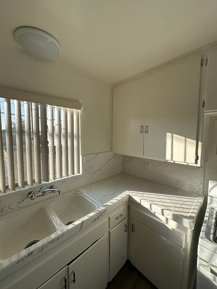 4640 1/2 36th St - Photo 6 of 21