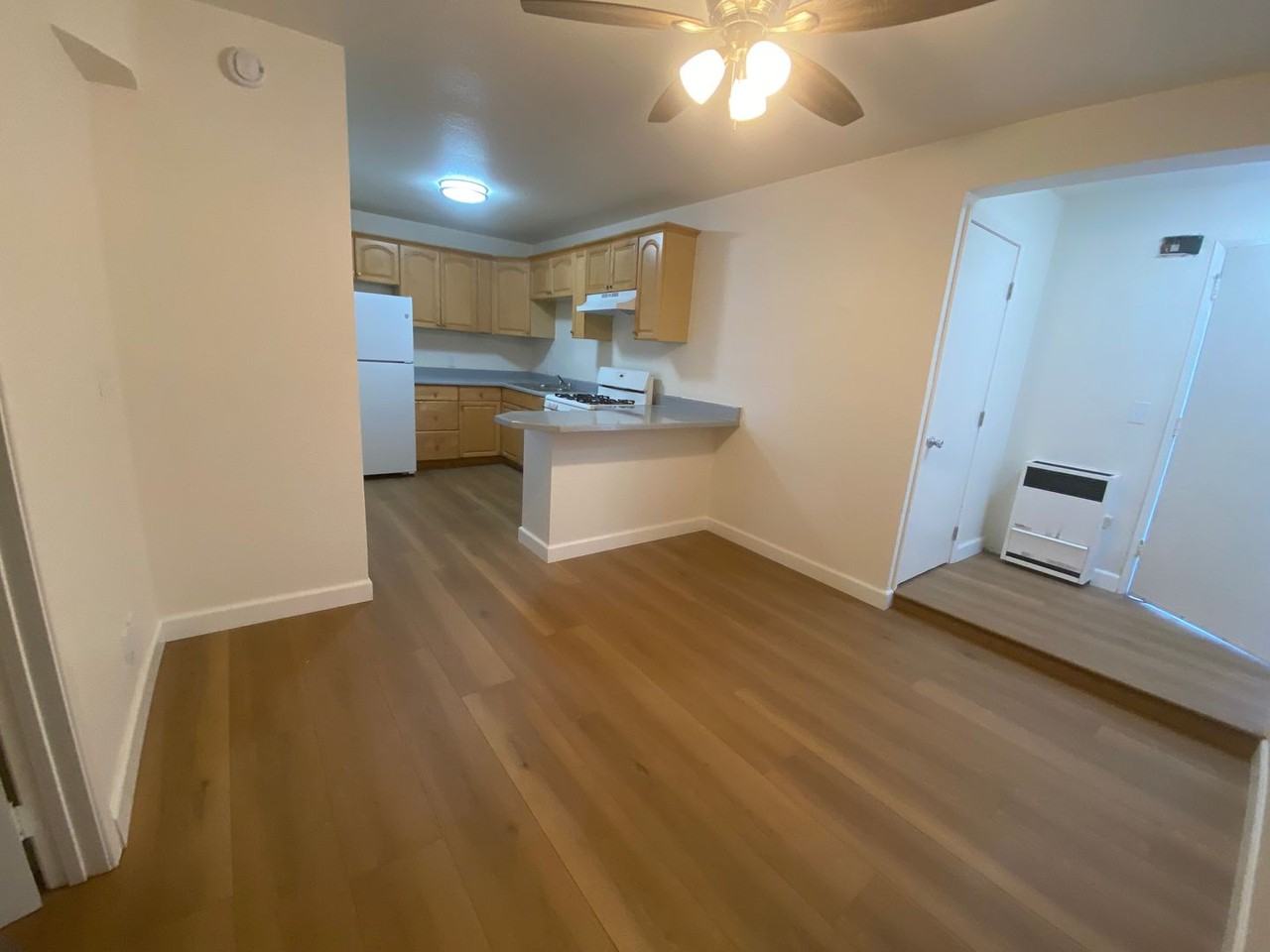 3859B 35th St - Photo 2 of 8