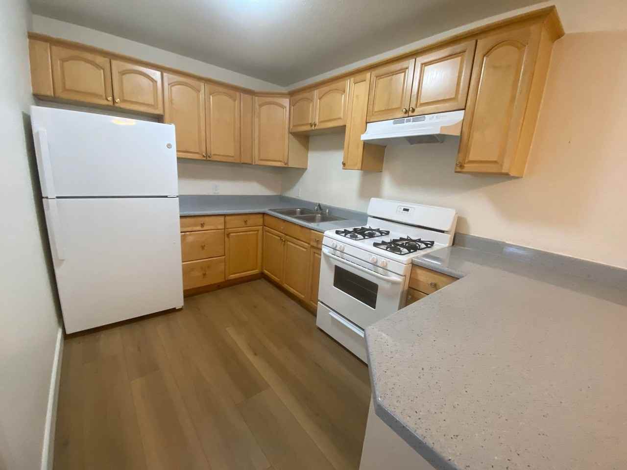 3859B 35th St - Photo 3 of 8