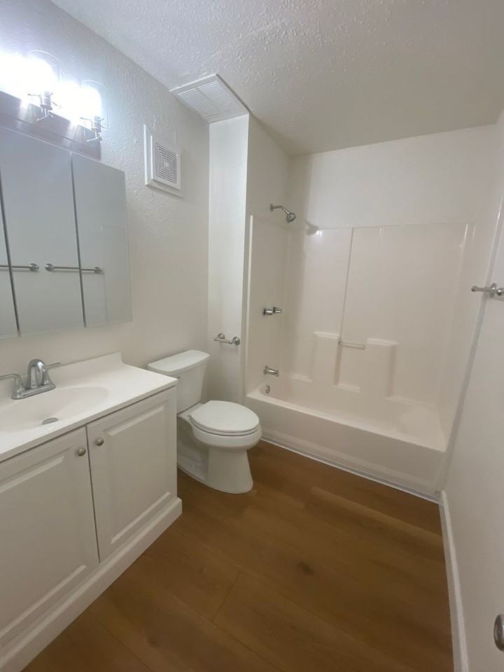 3859B 35th St - Photo 6 of 8