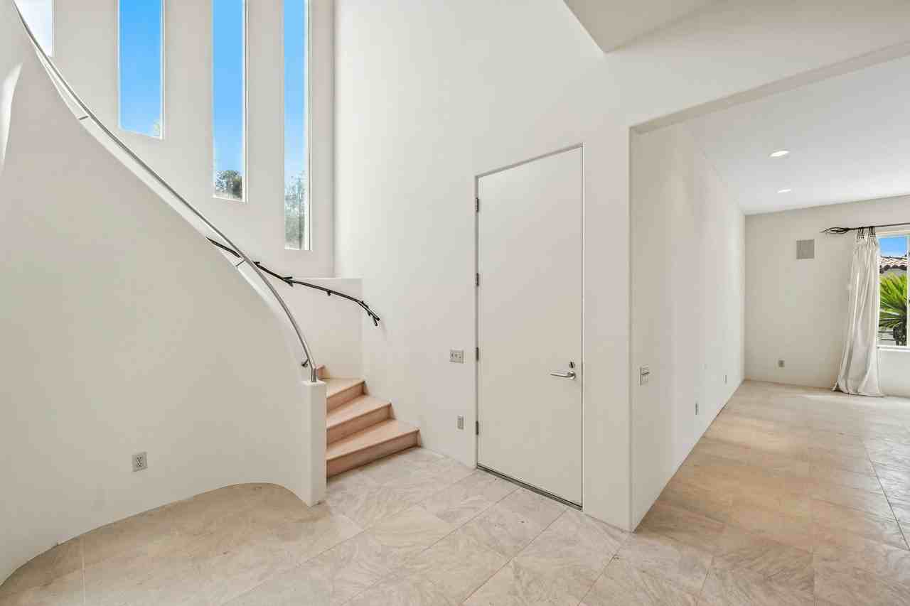 2700 Barnson Pl - Photo 7 of 50