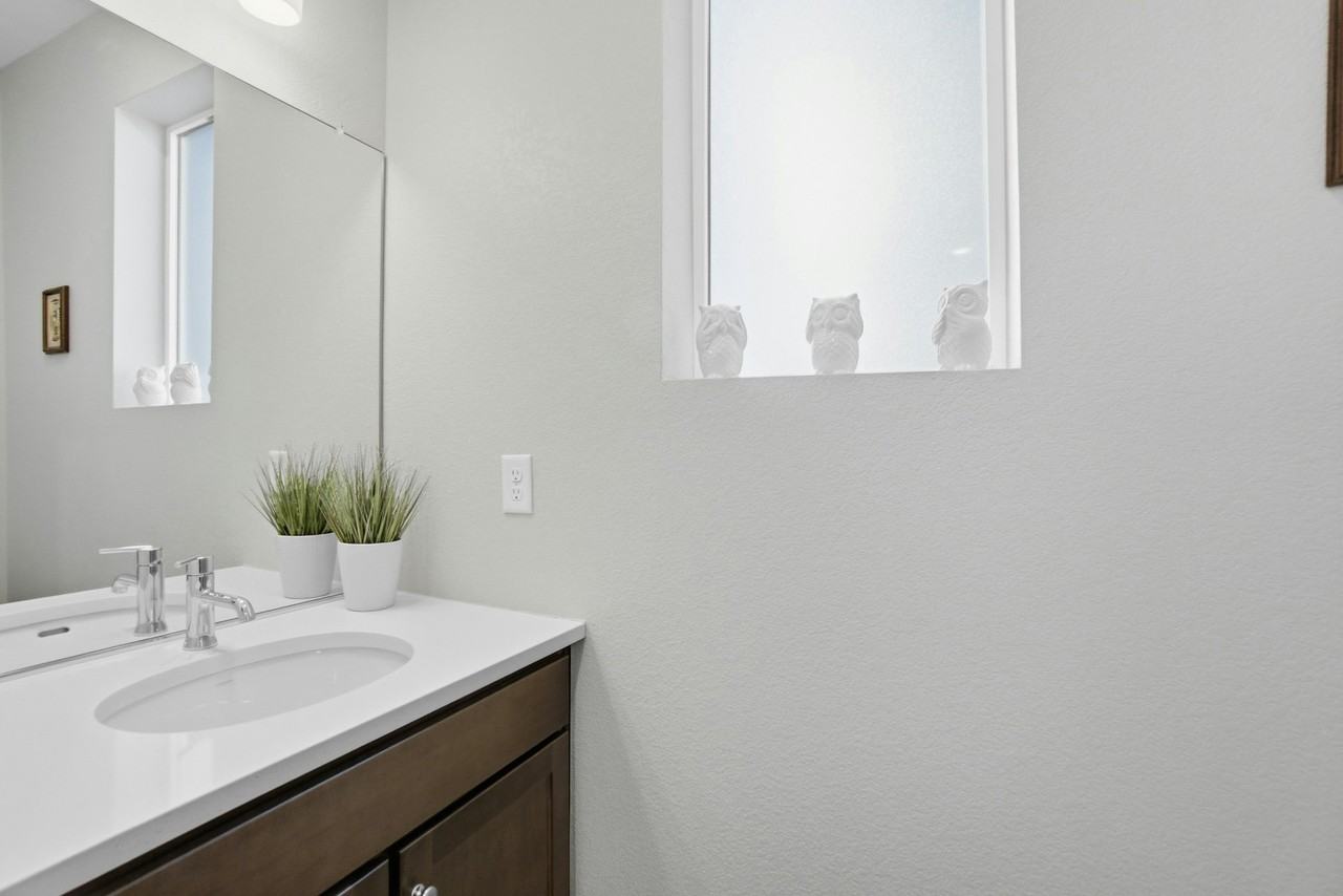 6364 North Elmira Way - Photo 5 of 16