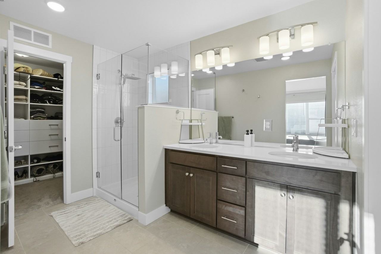 6364 North Elmira Way - Photo 7 of 16