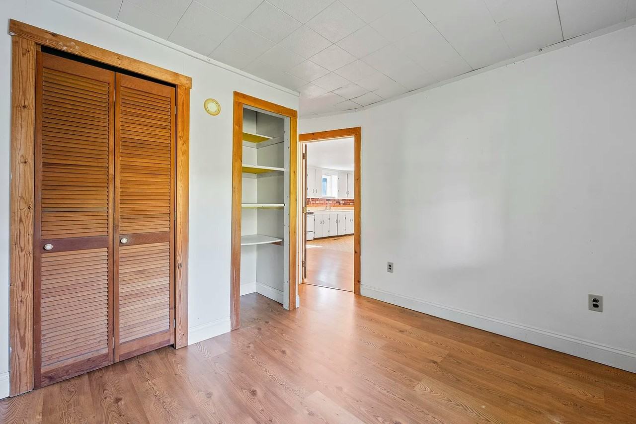 17 Windy Meadows Drive - Photo 7 of 8