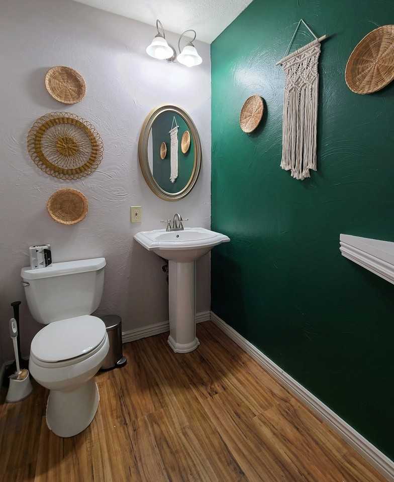 706 East Stuart Street, Unit Studio - Photo 7 of 16