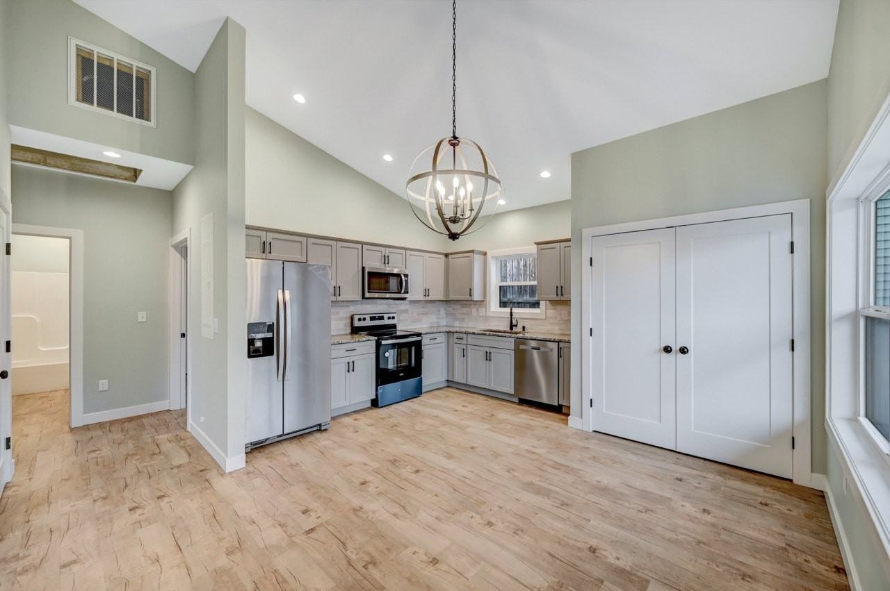 525 Harrison Avenue, Unit 1 - Photo 4 of 21