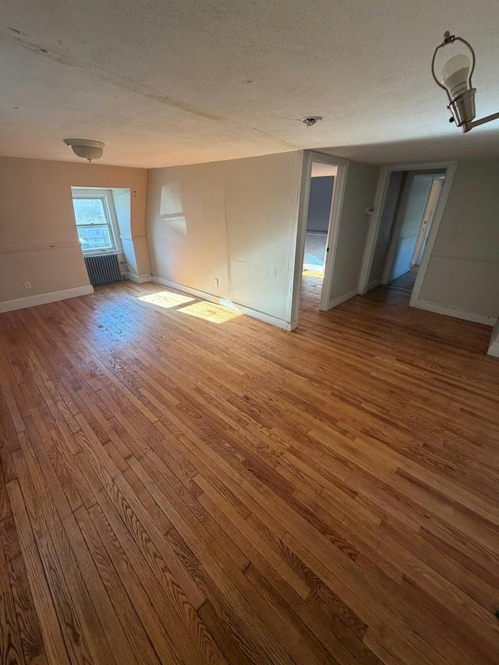 1002 Main Street, Unit 1 - Photo 7 of 13