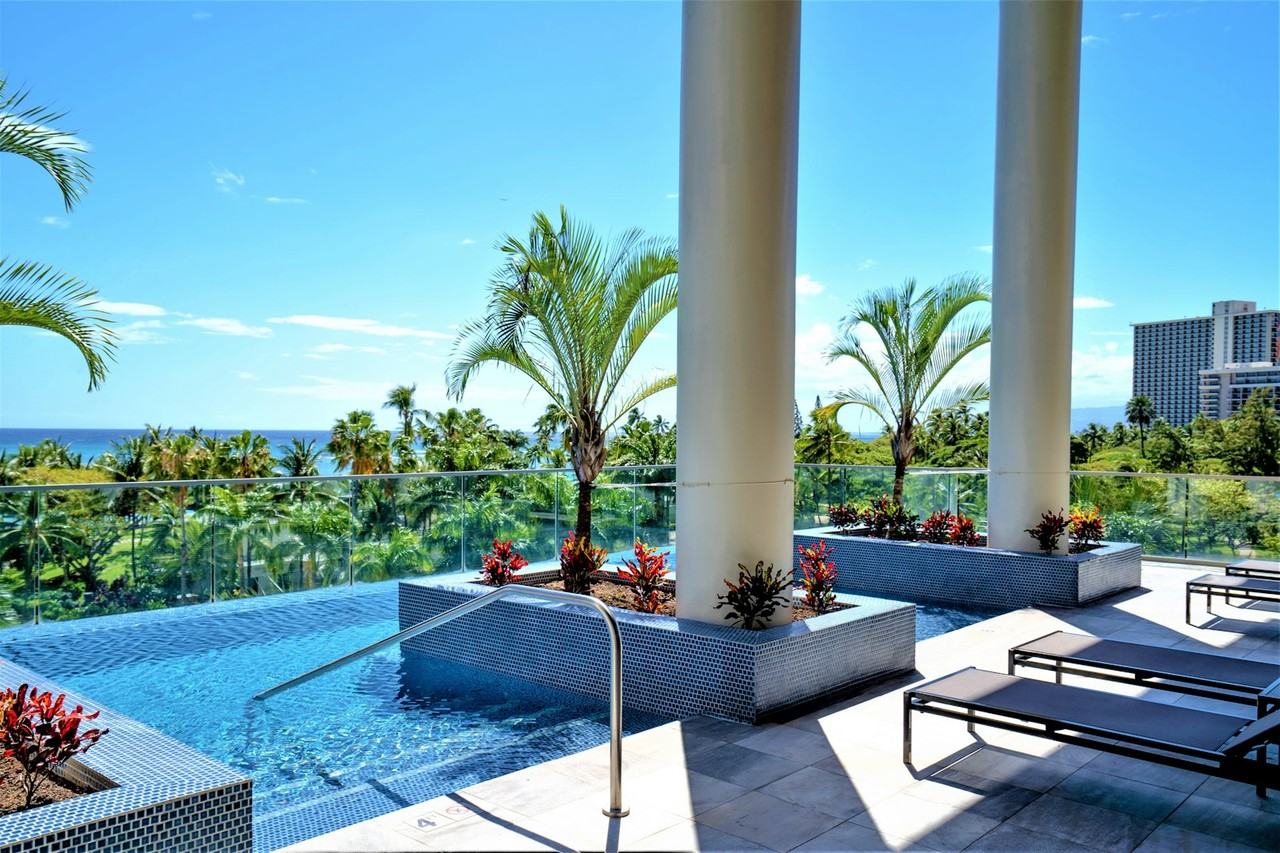 223 Saratoga Road - Photo 4 of 24