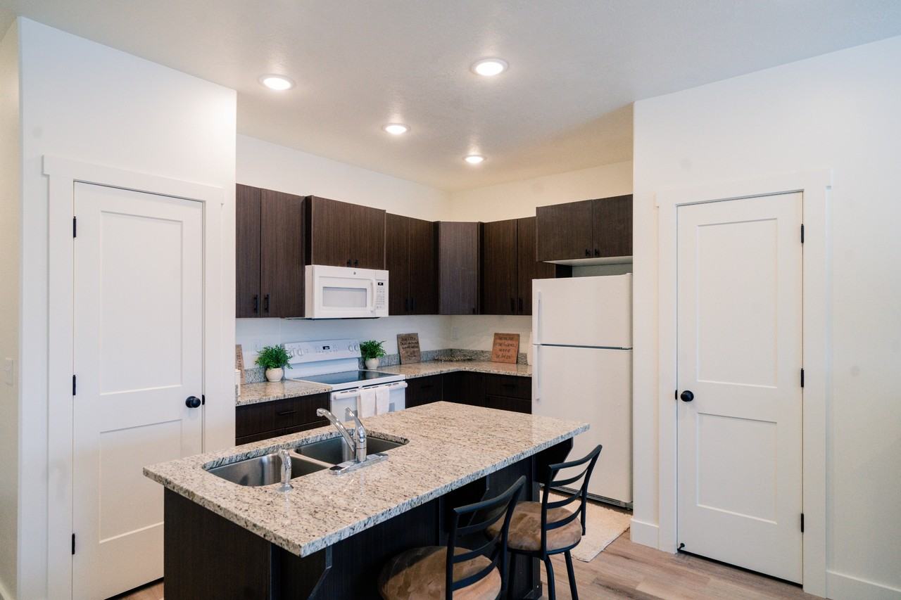254 W Spring Creek Pkwy #13 - Photo 7 of 19
