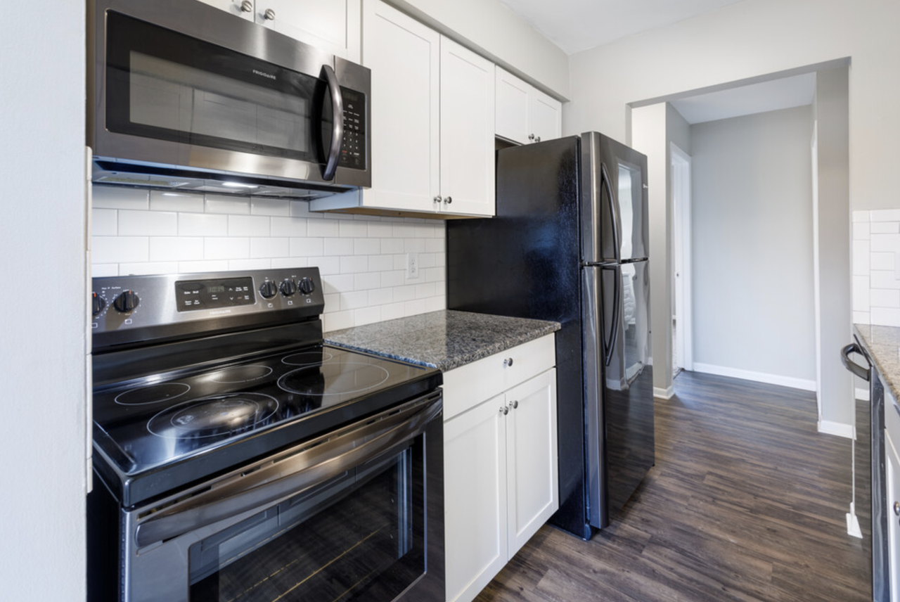 Huron River Grosse Ile - Photo 2 of 9