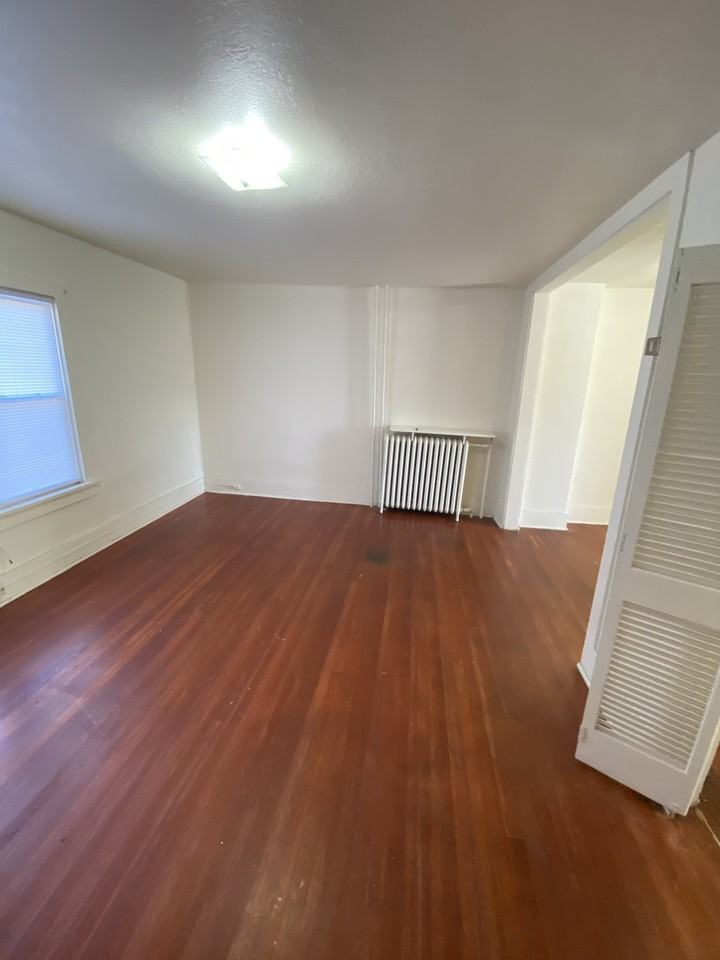 6th Avenue Flats - Photo 2 of 11