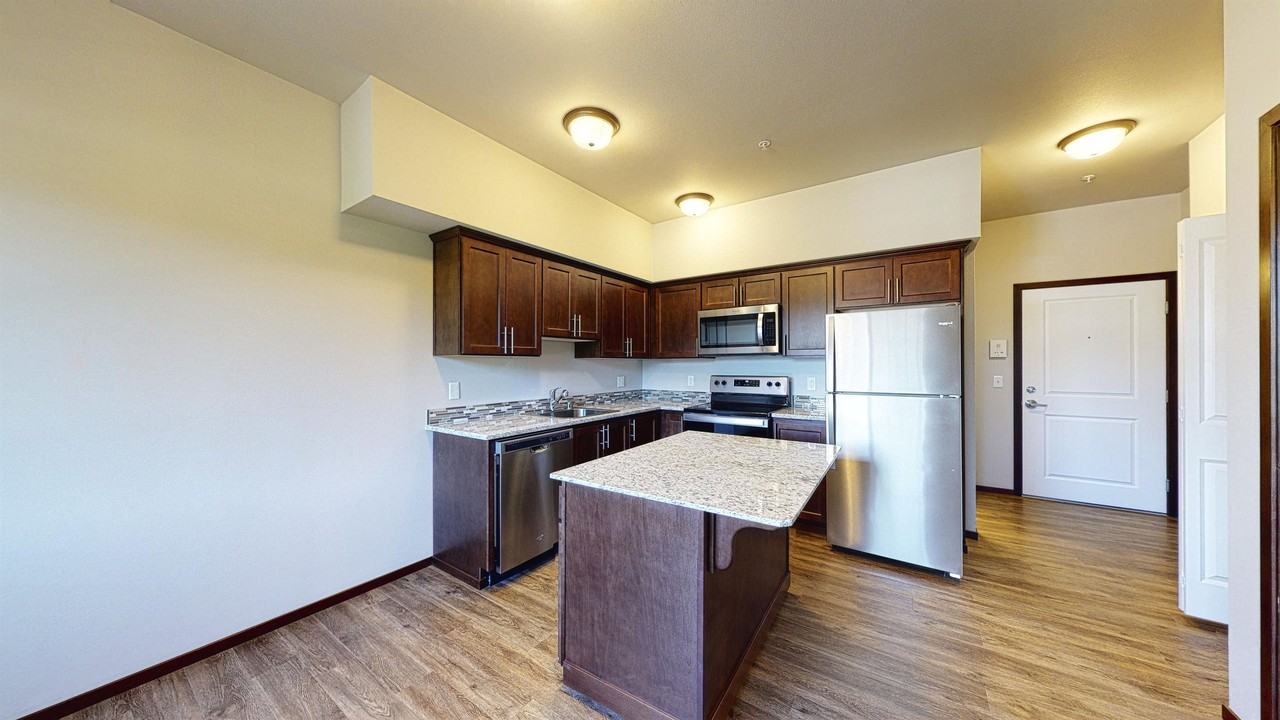 3321 173rd PL NE, Ste 205 - Photo 3 of 8