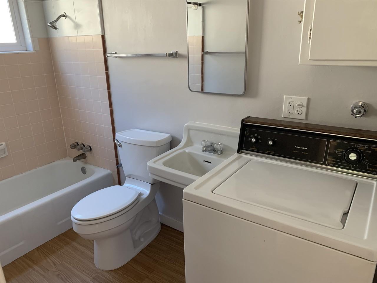 Broad-Lawrence - Photo 5 of 8