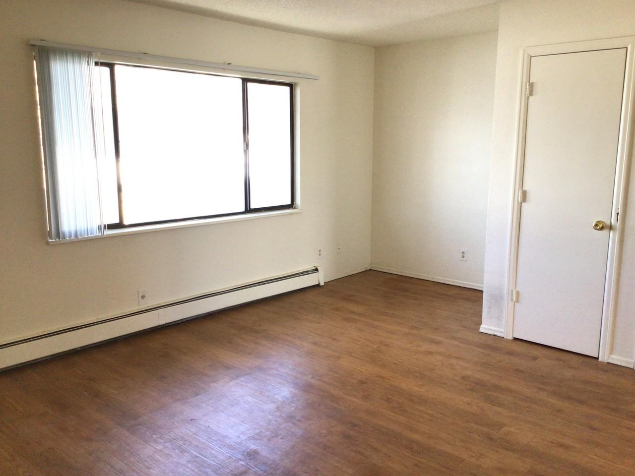 iCTH - 812-832 W 10th St - Photo 3 of 25