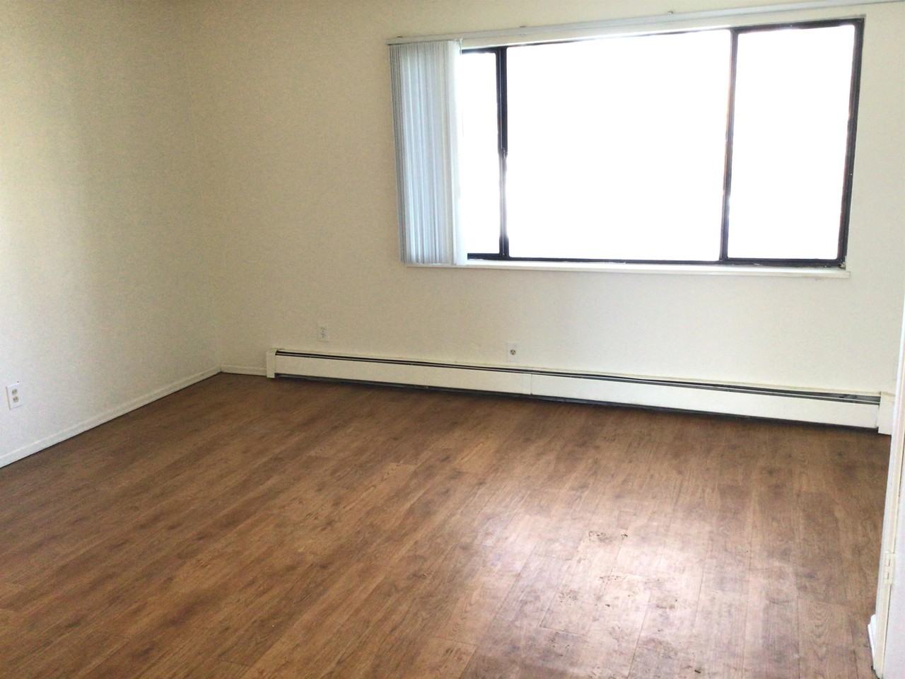 iCTH - 812-832 W 10th St - Photo 6 of 25