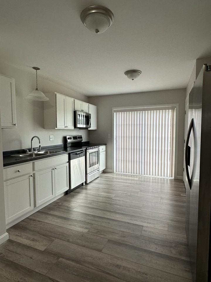 10 Maxton Drive - Photo 6 of 9