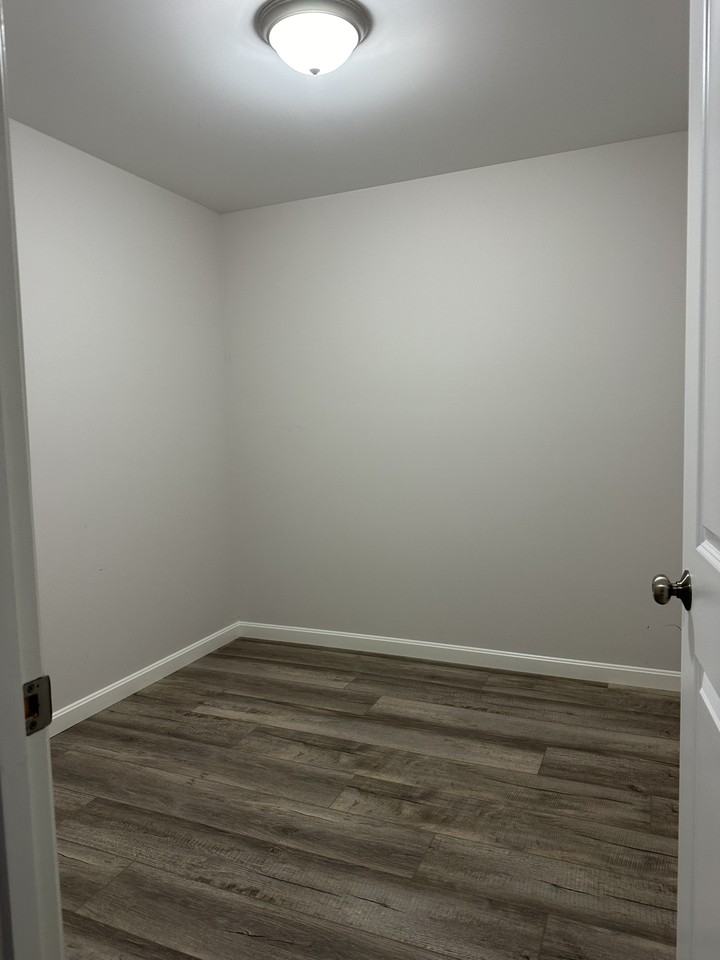 10 Maxton Drive - Photo 7 of 9