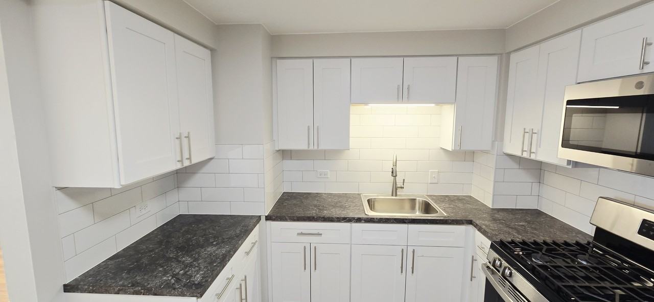 11011 - 13 South Lloyd Drive - Photo 3 of 41