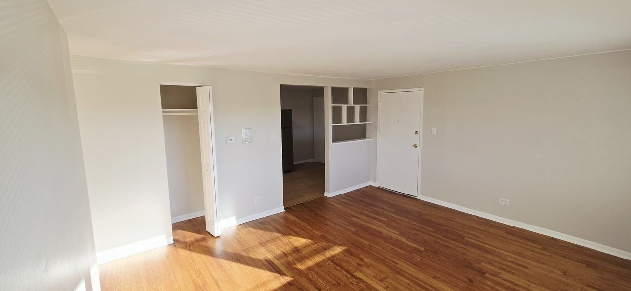 11011 - 13 South Lloyd Drive - Photo 6 of 41