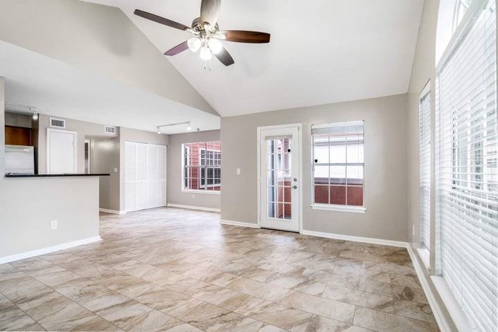 1055 Crystal Way #J - Photo 3 of 8