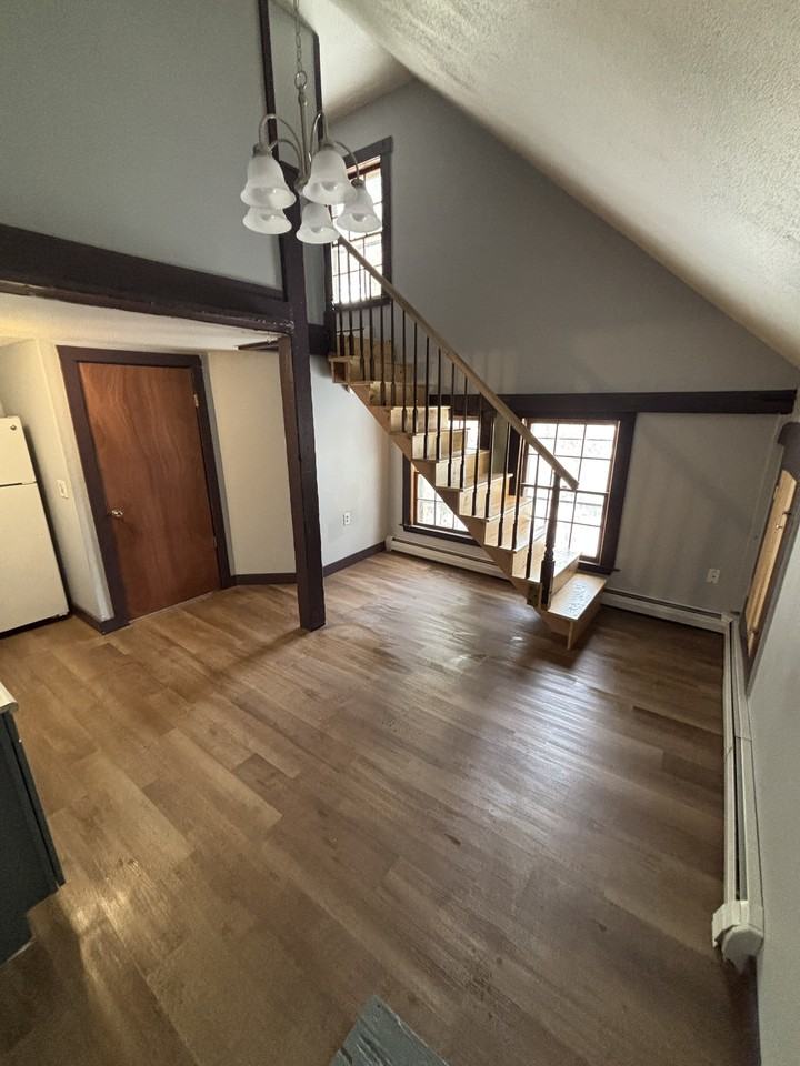 105 Main Street - Photo 5 of 20