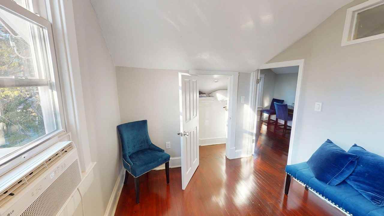 1341 Franklin Street Northeast #NA - Photo 5 of 24