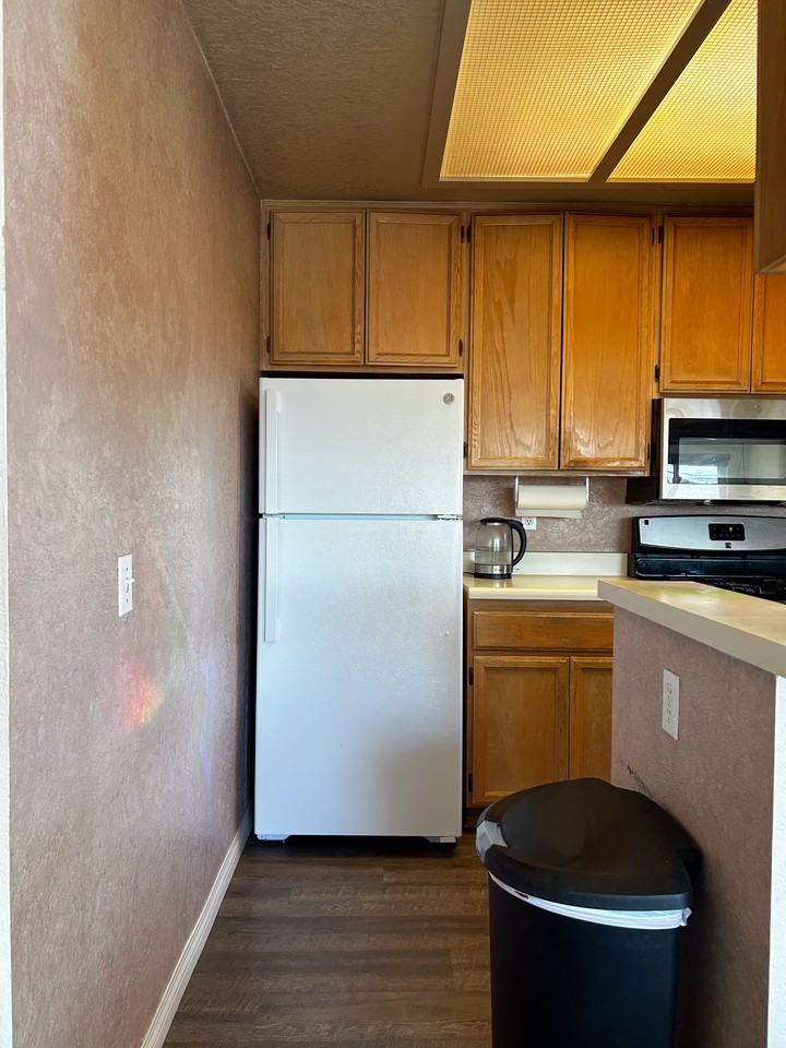 4560 Cleveland Avenue #204 - Photo 7 of 20