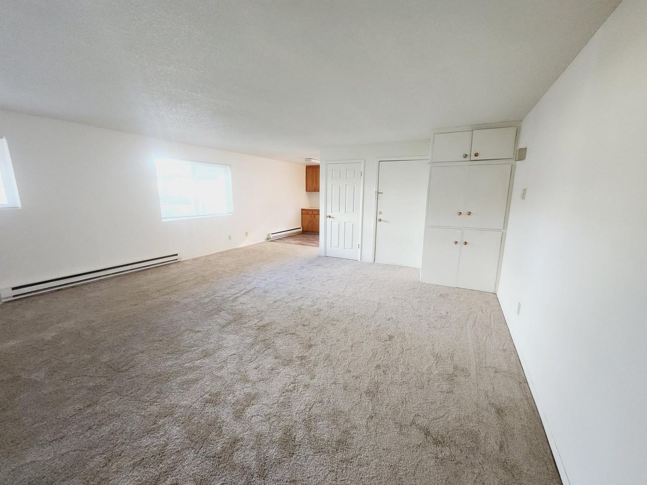 2102 W 1st Ave #8 - Photo 3 of 9